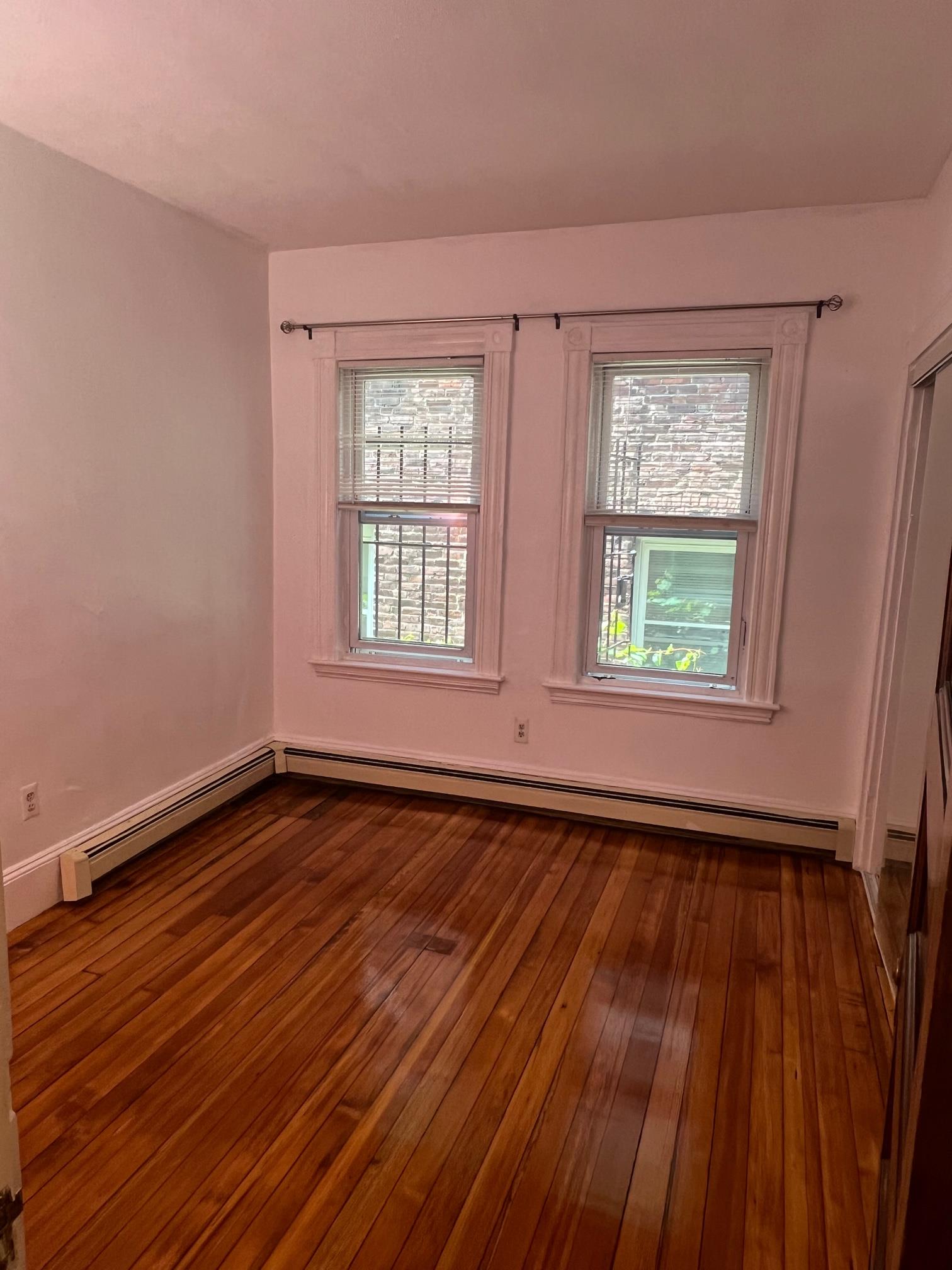 3 bed, 1 bath apartment for rent at 11 Chilcott Pl Unit 1, Jamaica Plain — photo 13 of 21