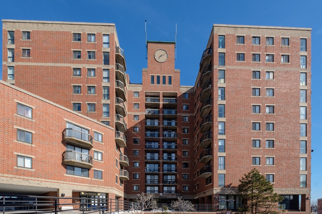 2 bed, 1.5 bath apartment for rent at 15 North Beacon St Unit 812, Allston — photo 12 of 16