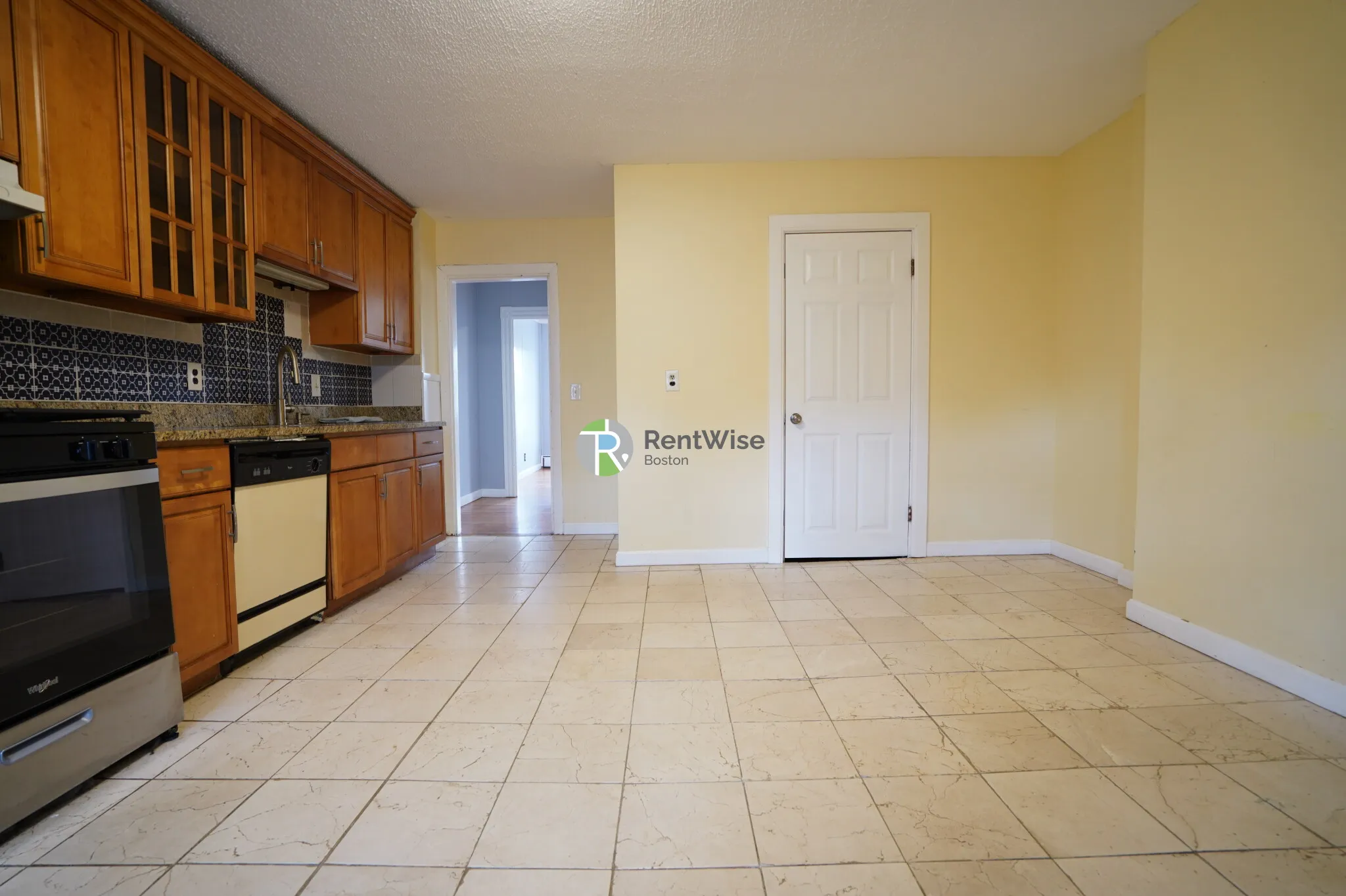 7 High Street Pl, Jamaica Plain