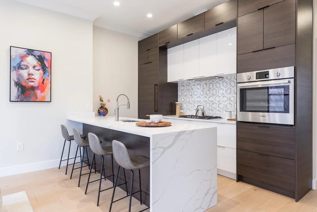 577 Mass, South End