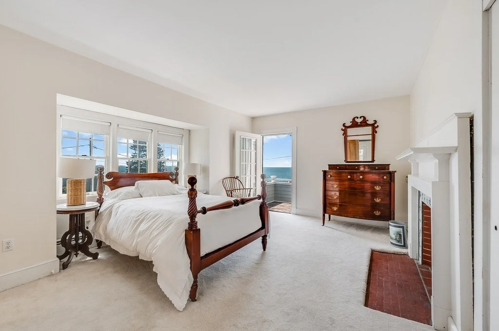 4 Spray Ave, Marblehead