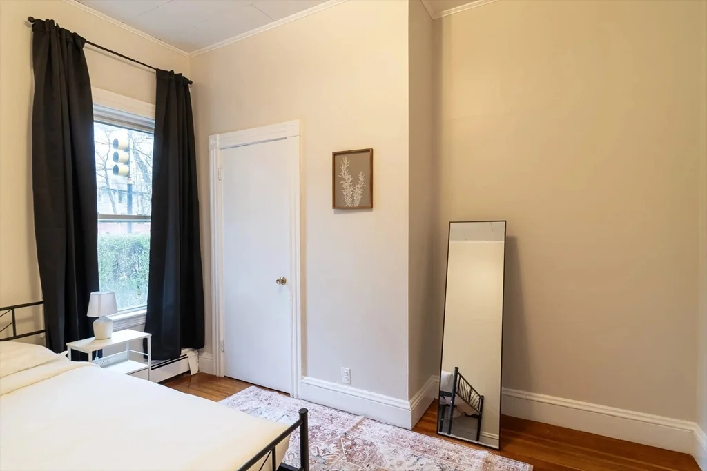 2 Sherman St, Neighborhood Nine