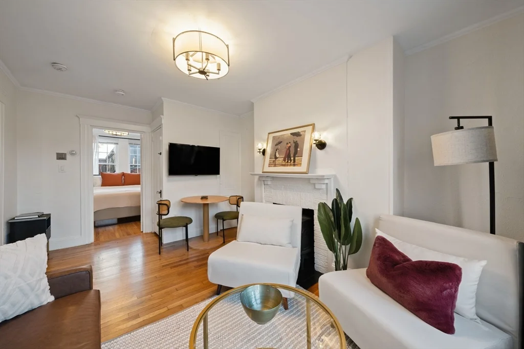 102 Revere St, Beacon Hill