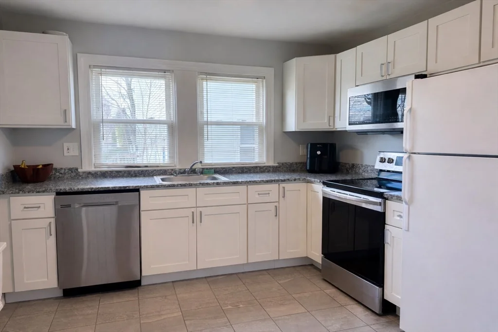 76 Prospect St, Watertown