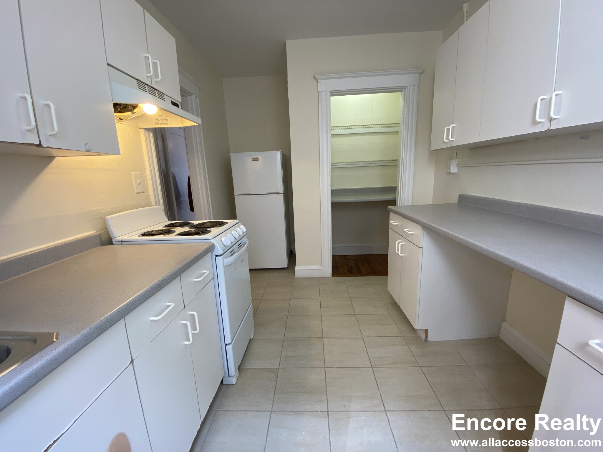 5 Barrows St, Allston