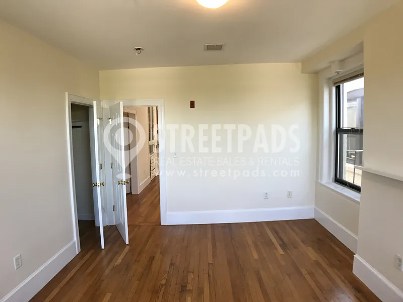 881 Massachusetts Ave, Central Square