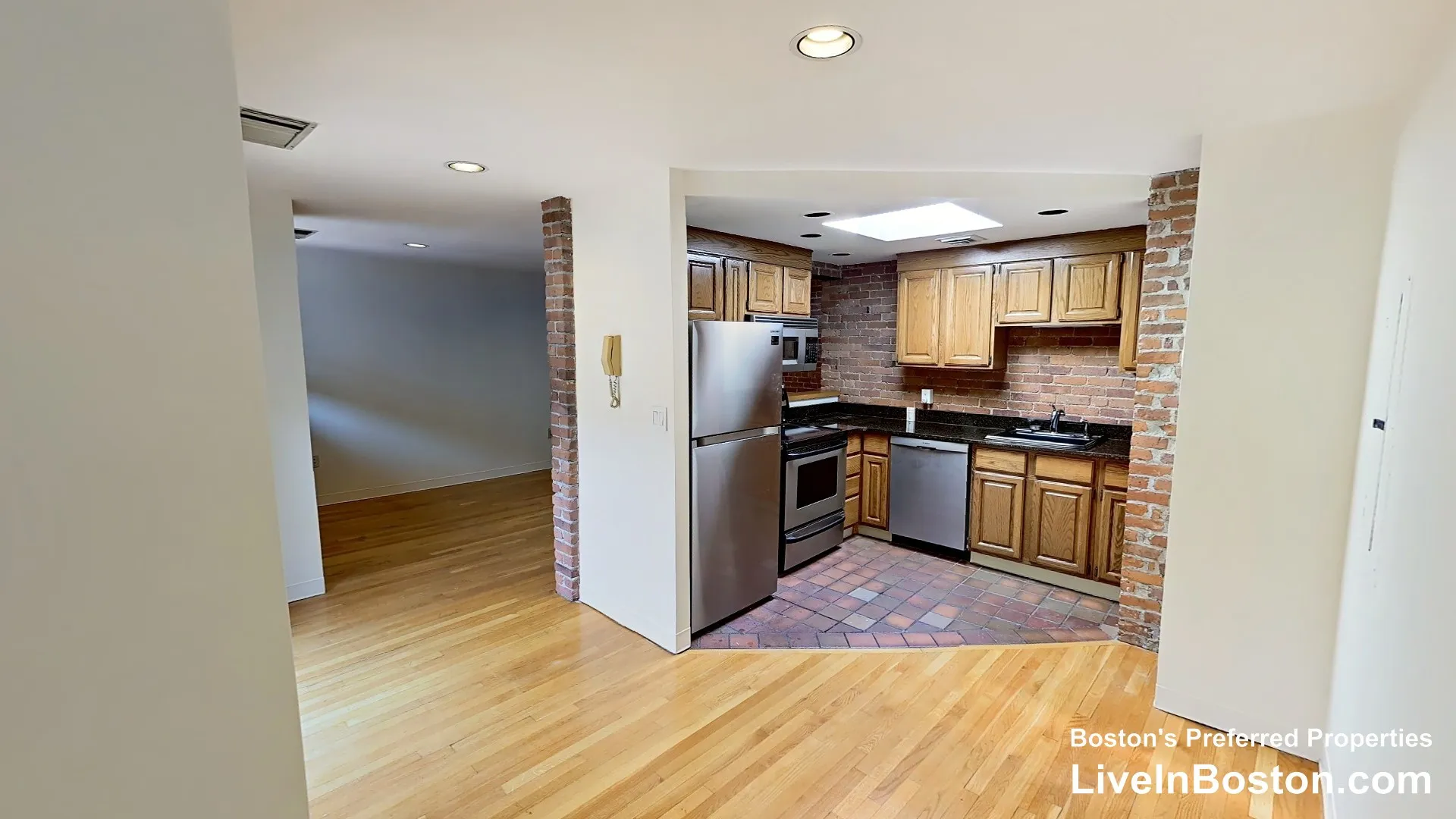 95 Gainsborough St, Fenway