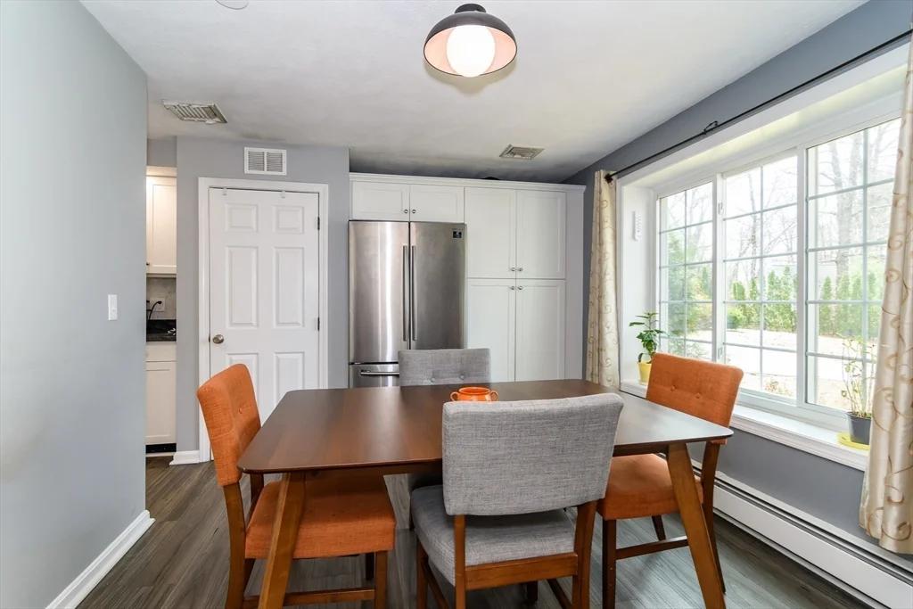 24 Homeward Ln, Natick