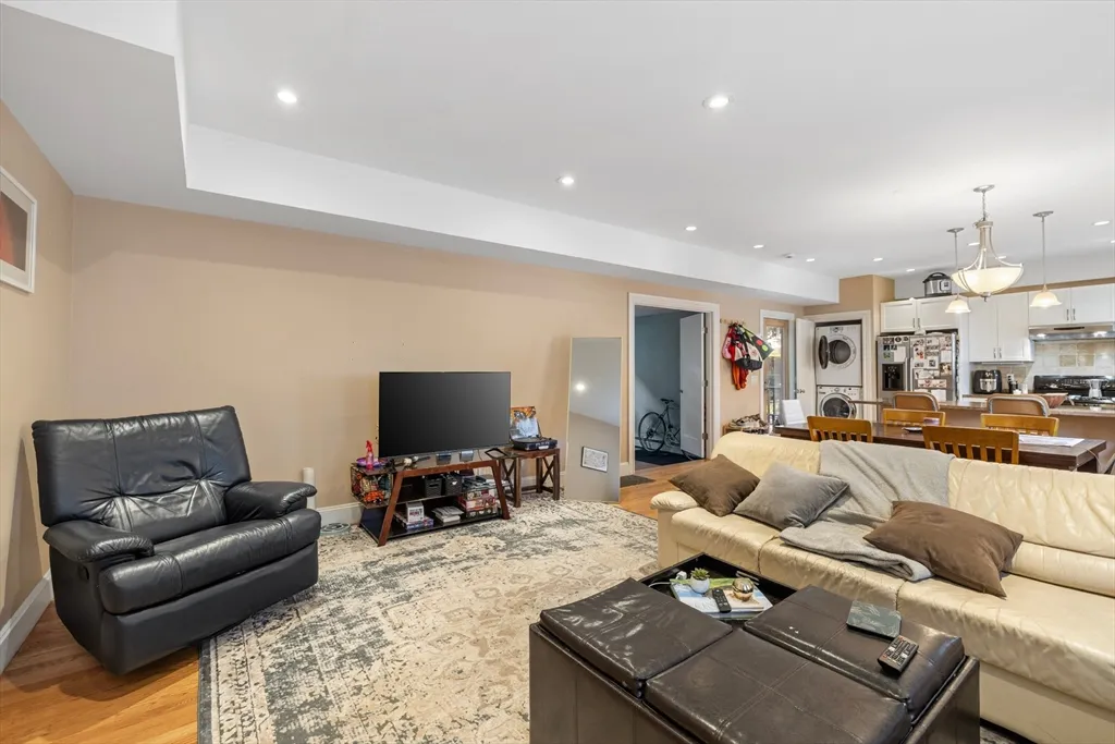 201 Norfolk St, The Port