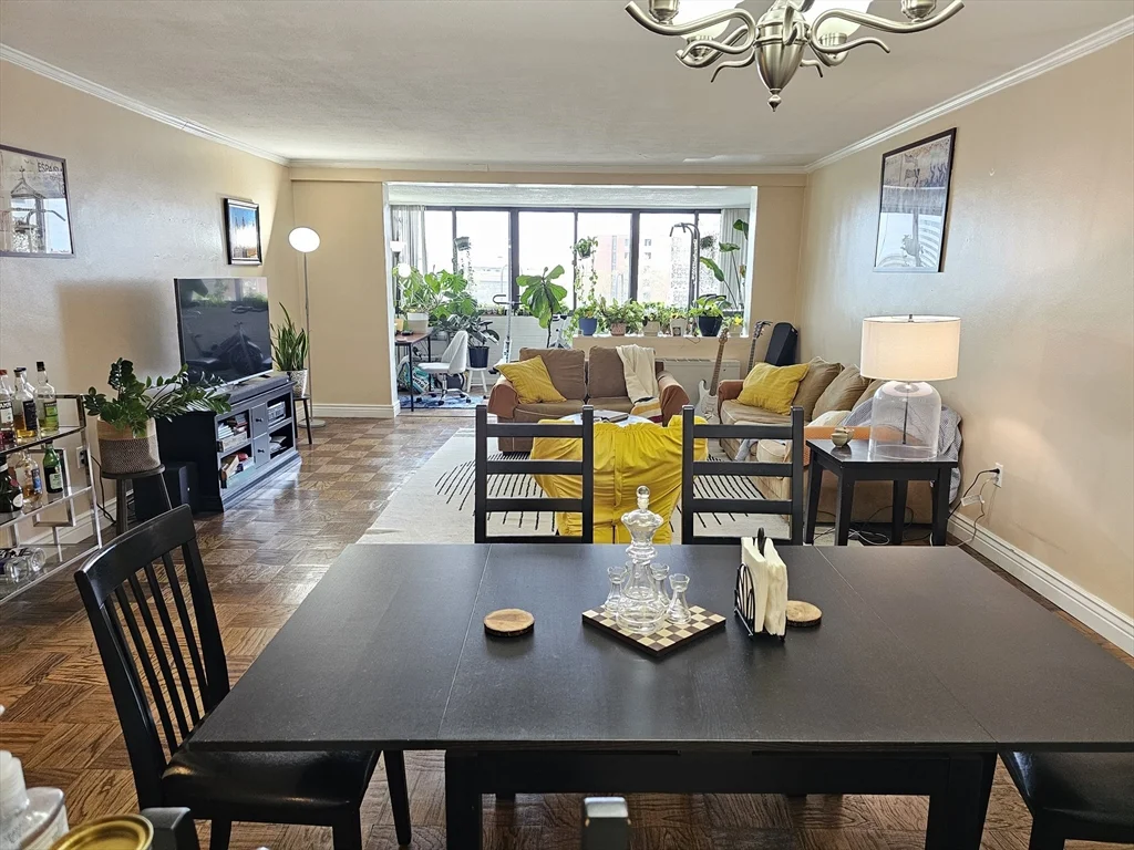 8 Whittier Pl, West End