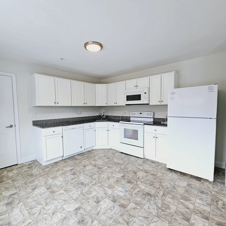 130 Spring St, Mansfield