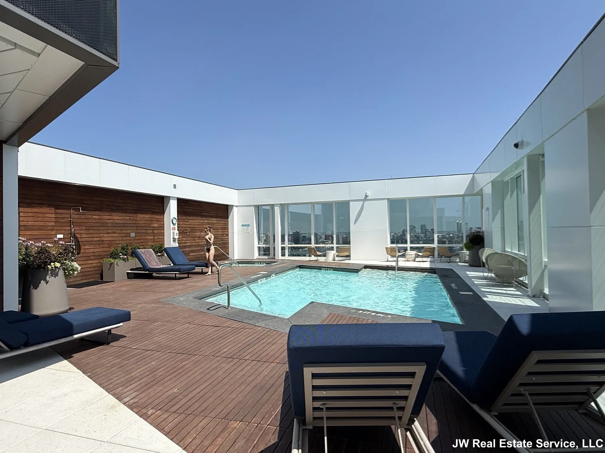 188 Brookline Ave, Fenway