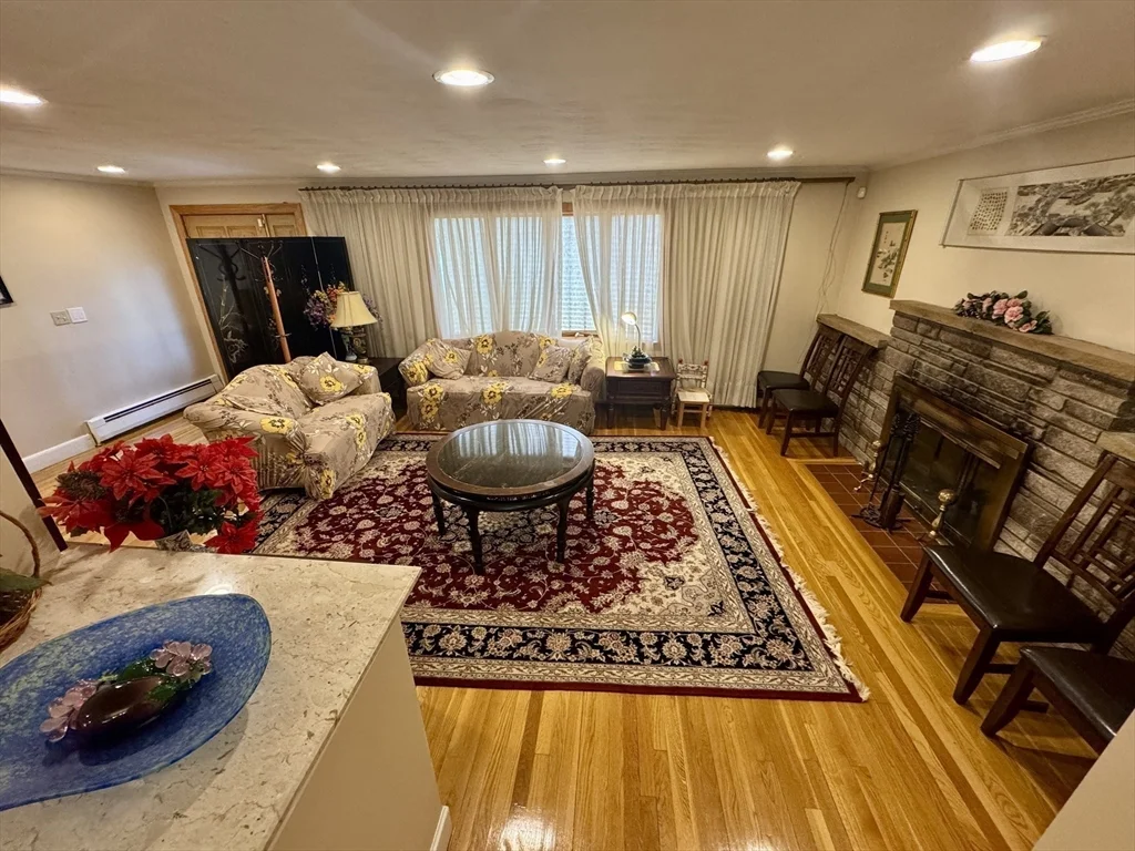 328 Blue Hill Ave, Milton