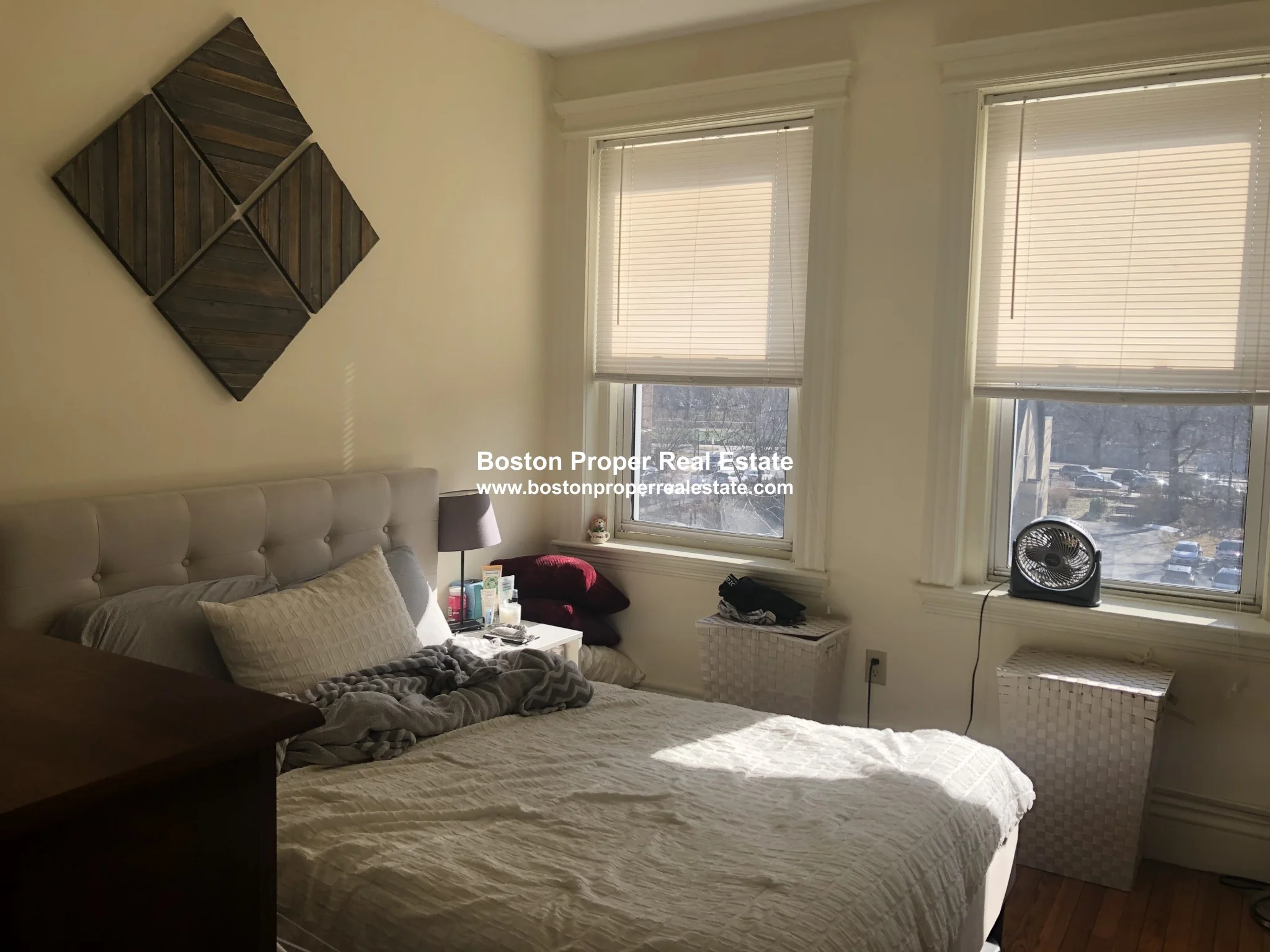 100 Queensberry St, Fenway