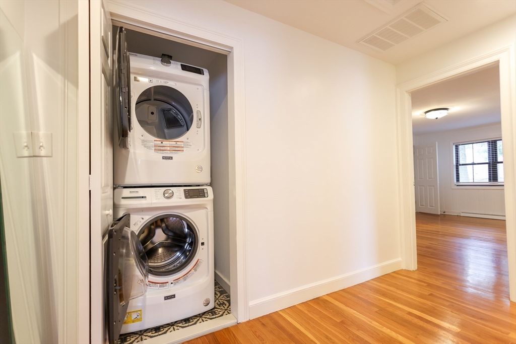 321 Nichols St, Norwood