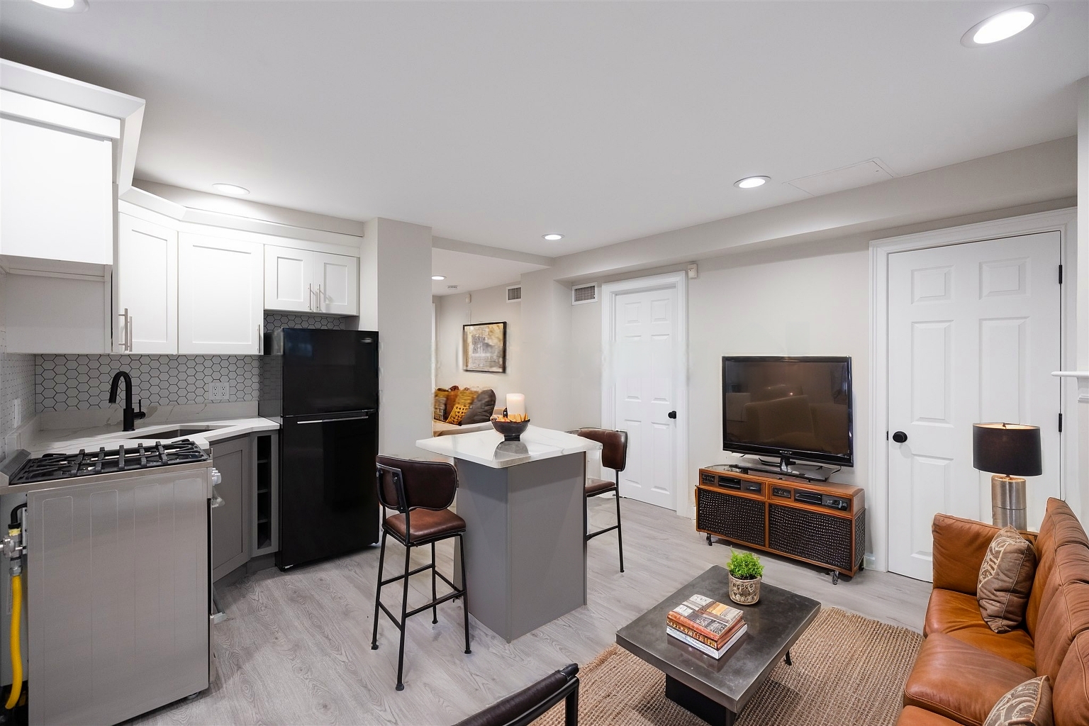 158 Saint Botolph St, Back Bay