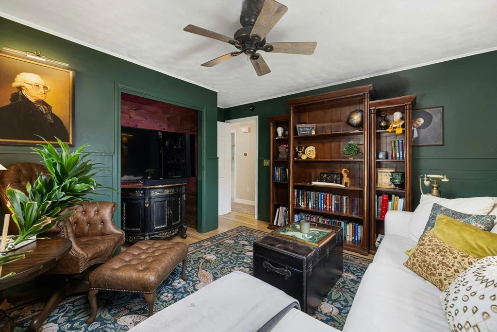 42 Fairmount St, New Bedford