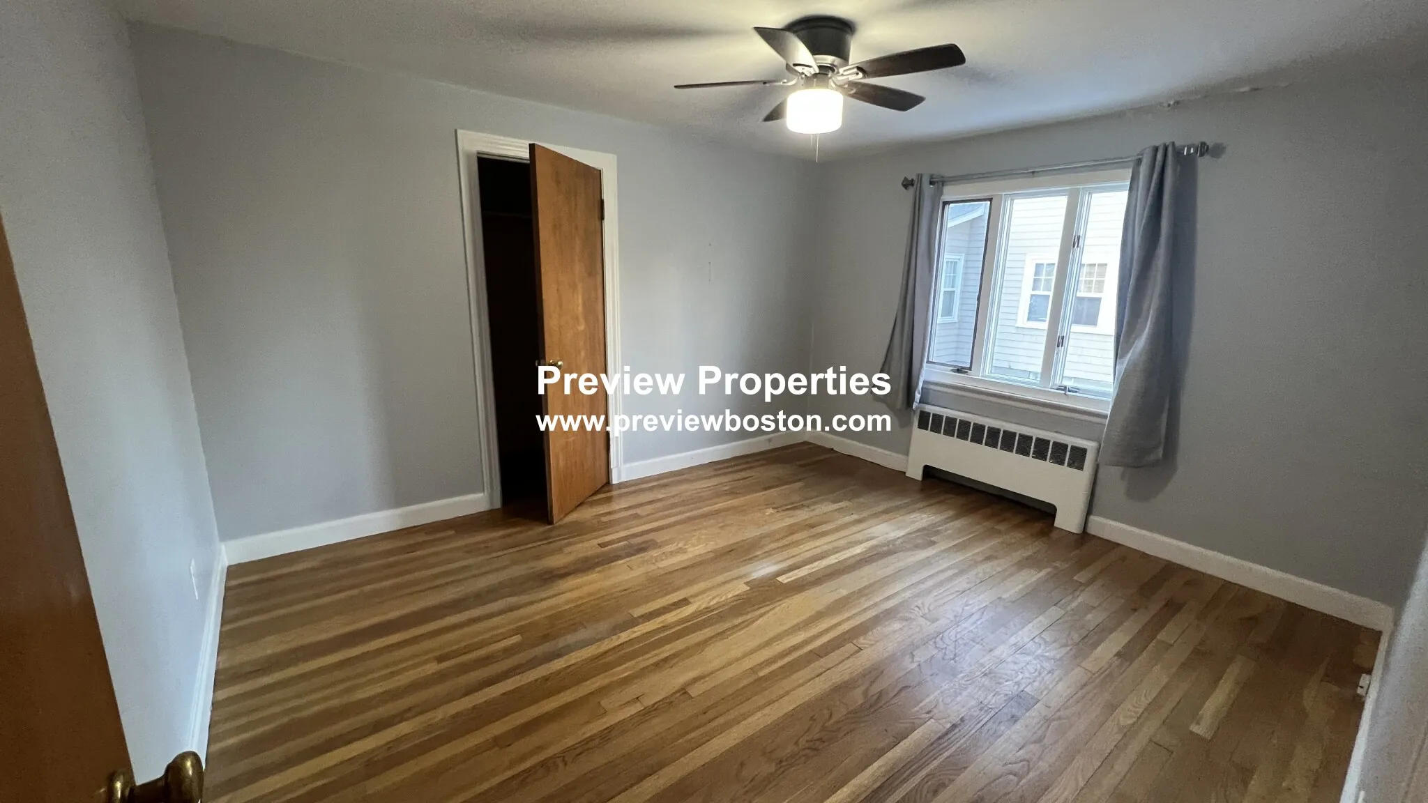 14 Caltha Rd, Oak Square