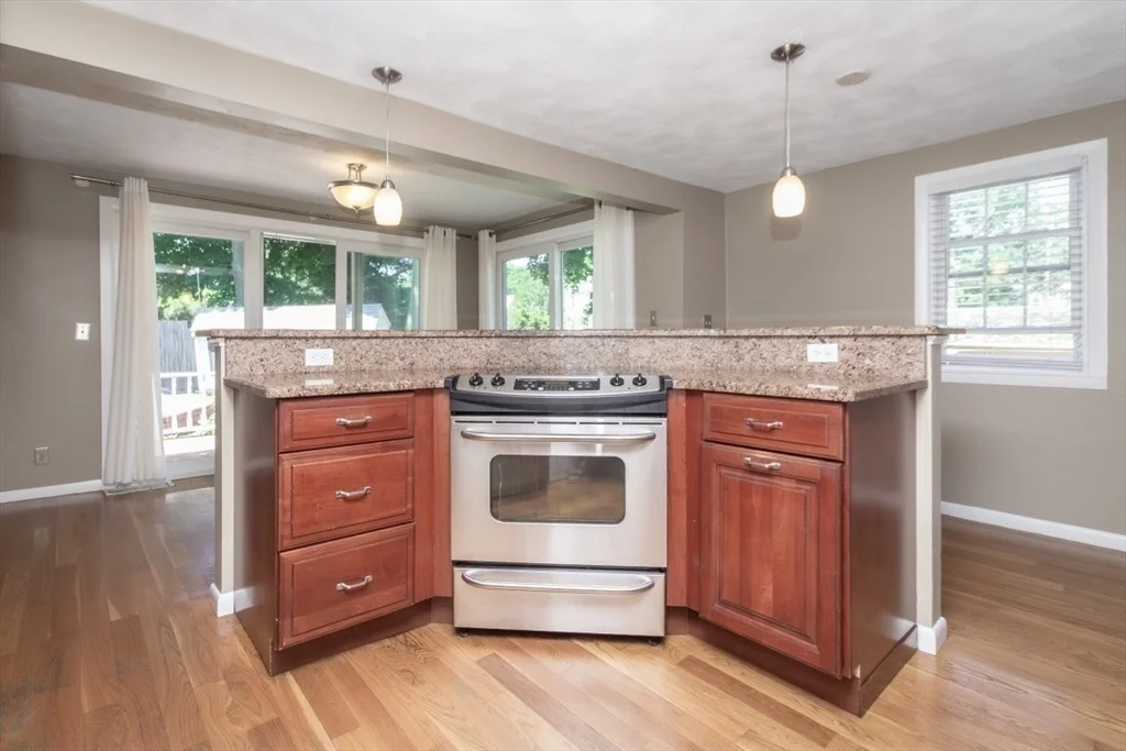 32 Hamilton Rd, Wakefield
