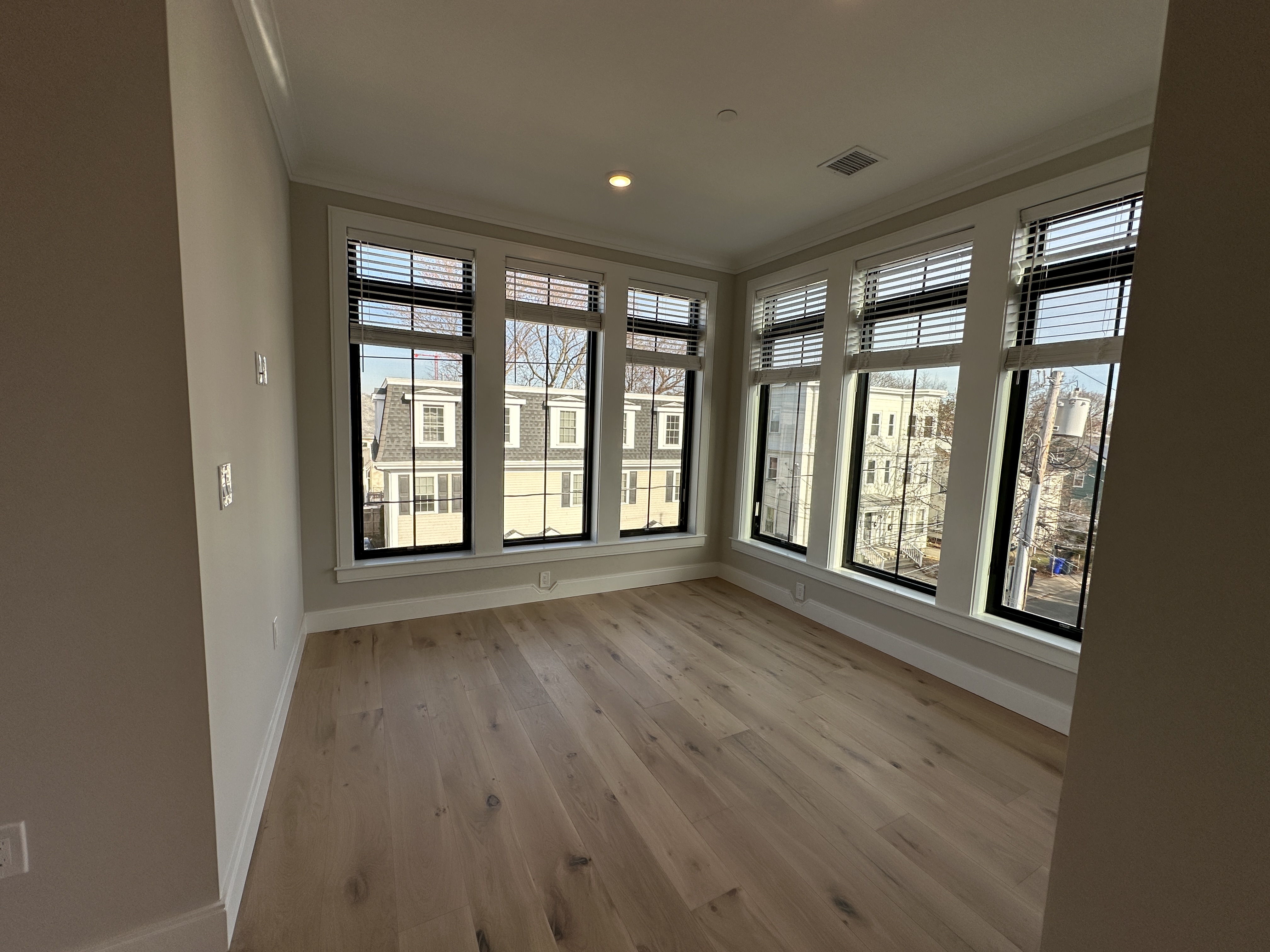 157 Everett St, Allston