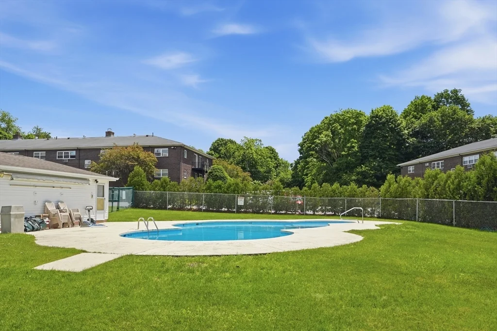 147 Milk St, Westborough