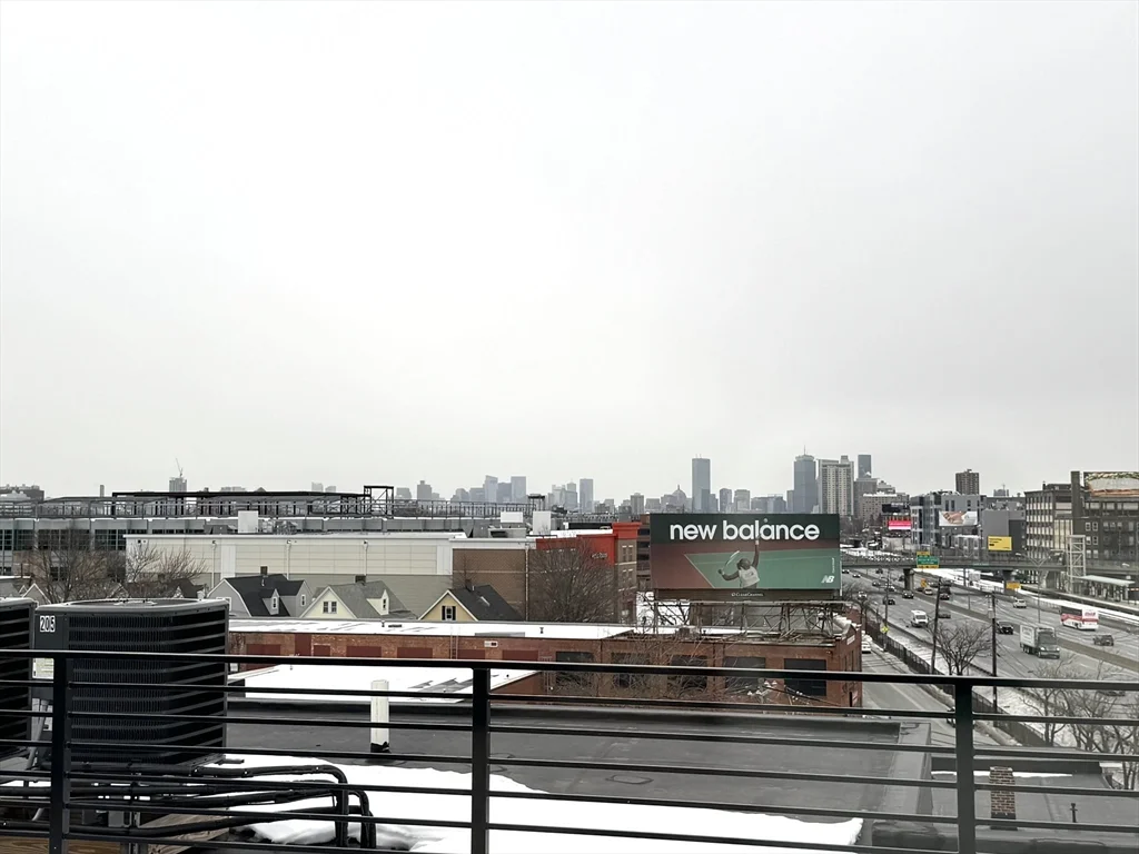 100 Lincoln, Brighton