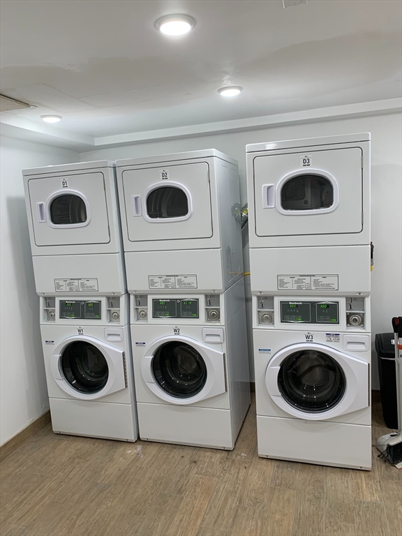 14 Yeamans St, Revere