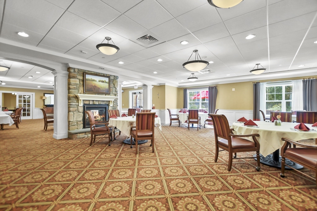 1275 Turnpike St, North Andover