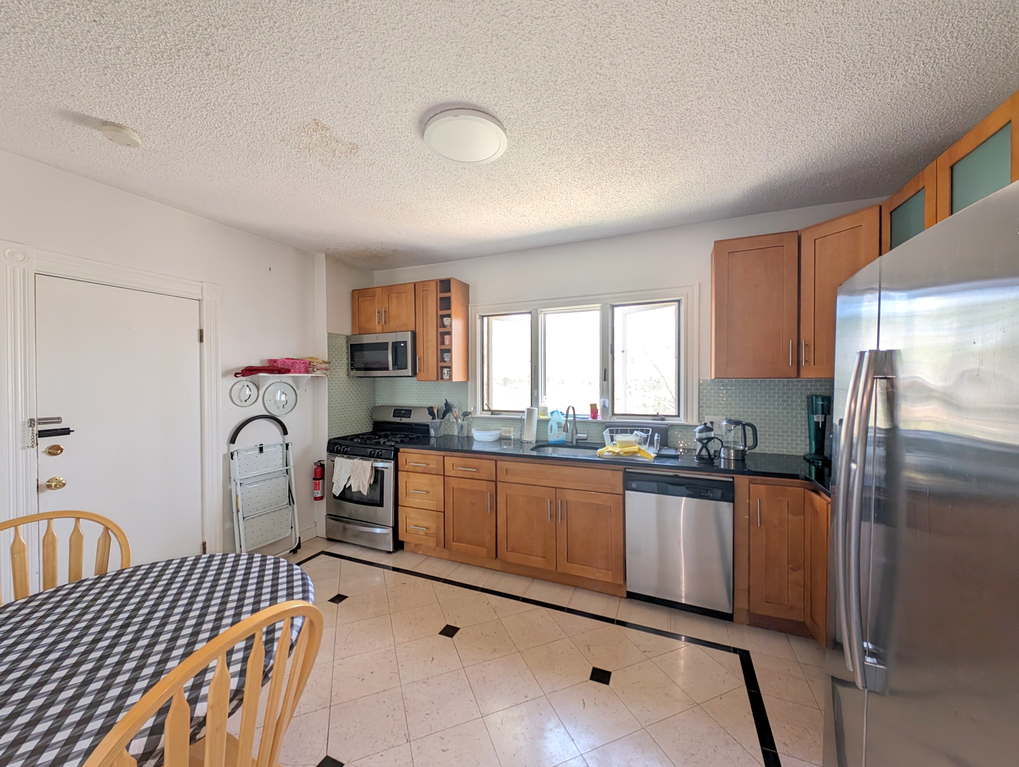 489 Main St, South Medford