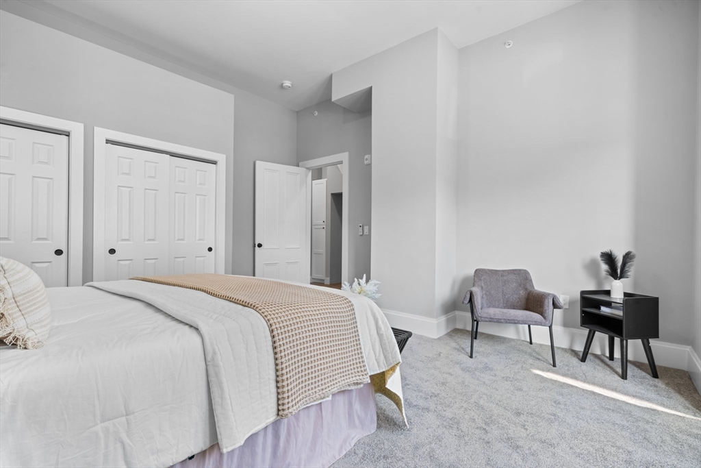 390 Meridian St, Central Square