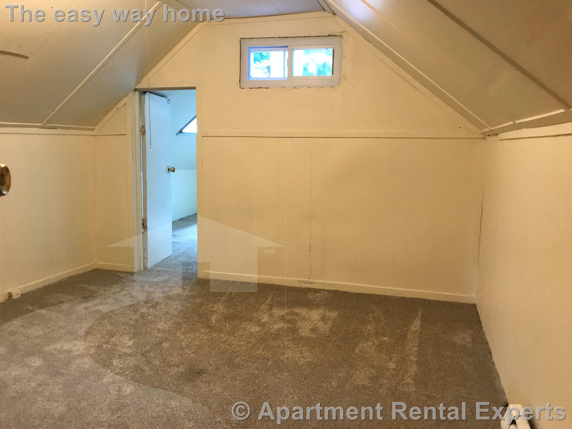 15 Auburn Ave, East Somerville