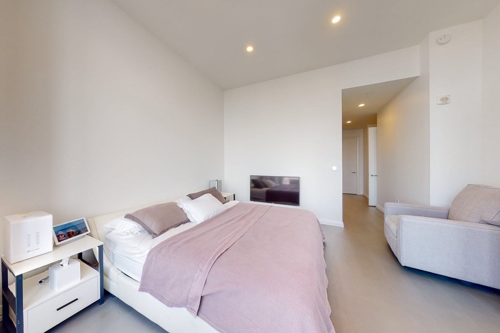 1 Franklin St, Downtown