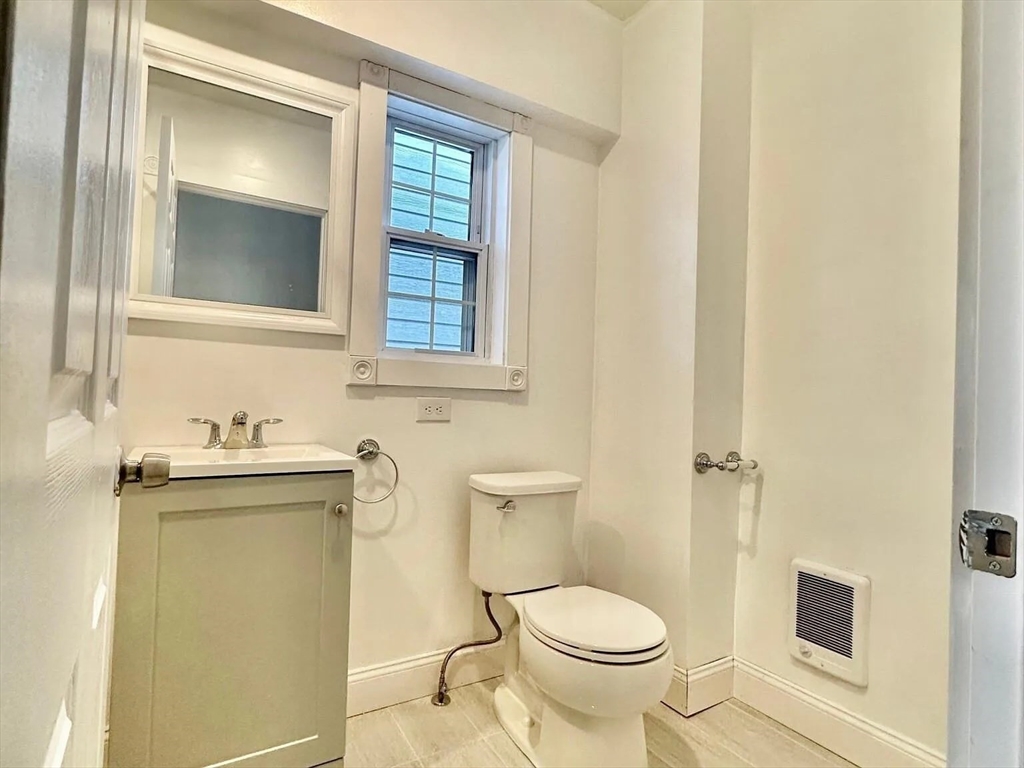 23 Woodville St, Roxbury