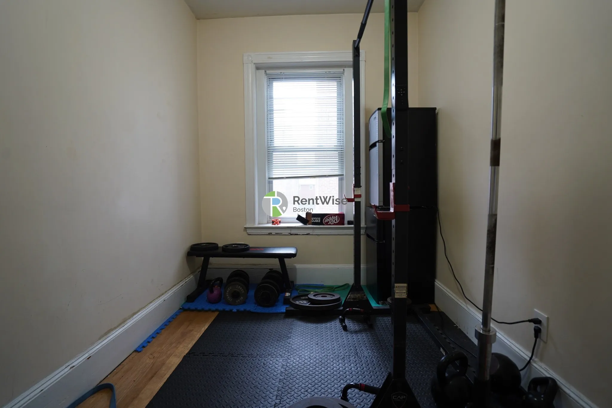 174 Harvard St, Coolidge Corner