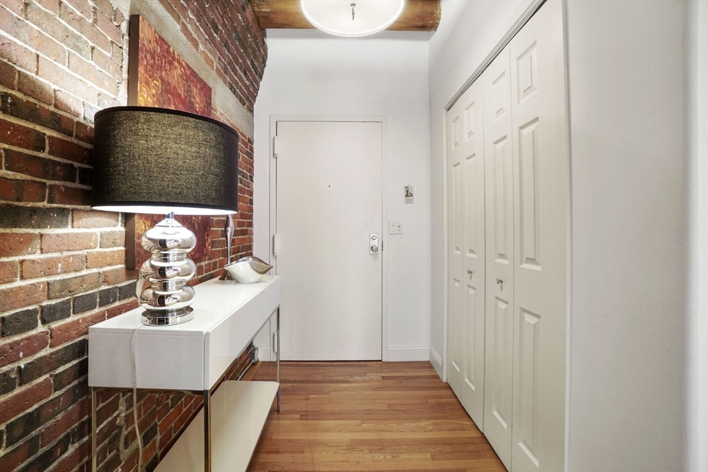 28-32 Atlantic Ave, Waterfront