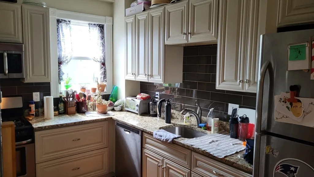 11 Linden St, Allston