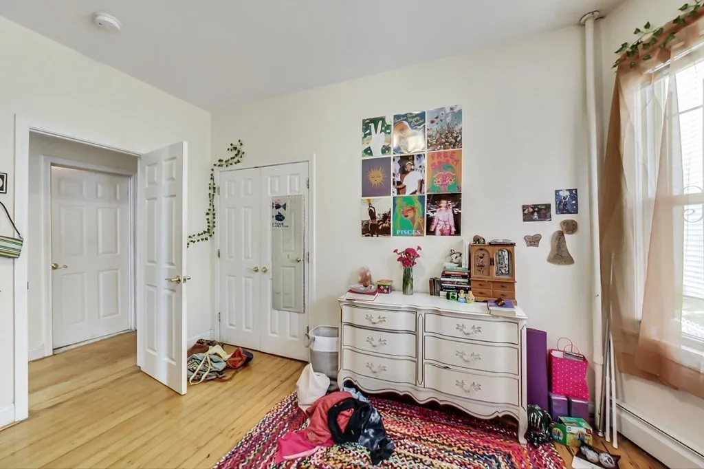 47 Hillside St, Mission Hill