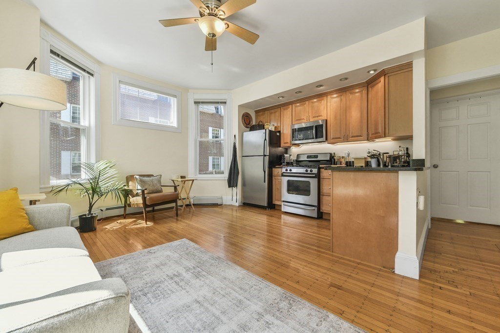 156 Sycamore St, Winter Hill