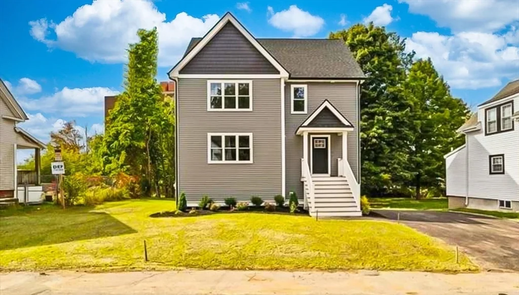 16 Peckham Ave, Brockton