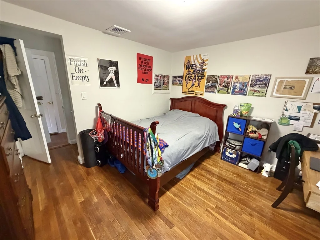 176 Upland Ave, Newton