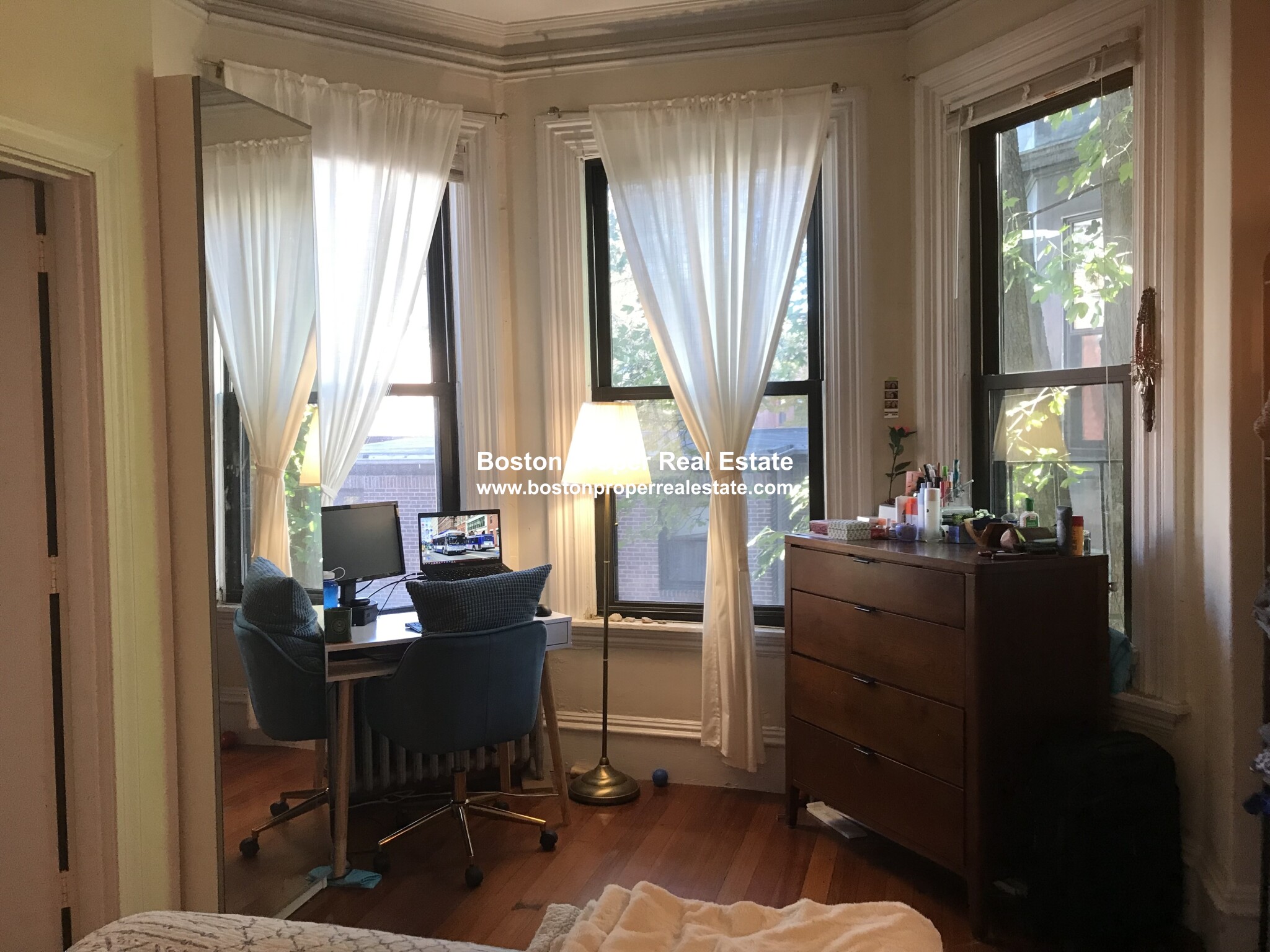 16 Hereford St, Back Bay