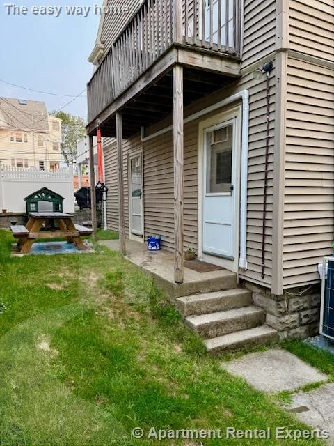 76 Powderhouse Blvd, Davis Square