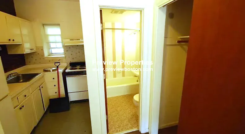 66 South Huntington Ave, Jamaica Plain