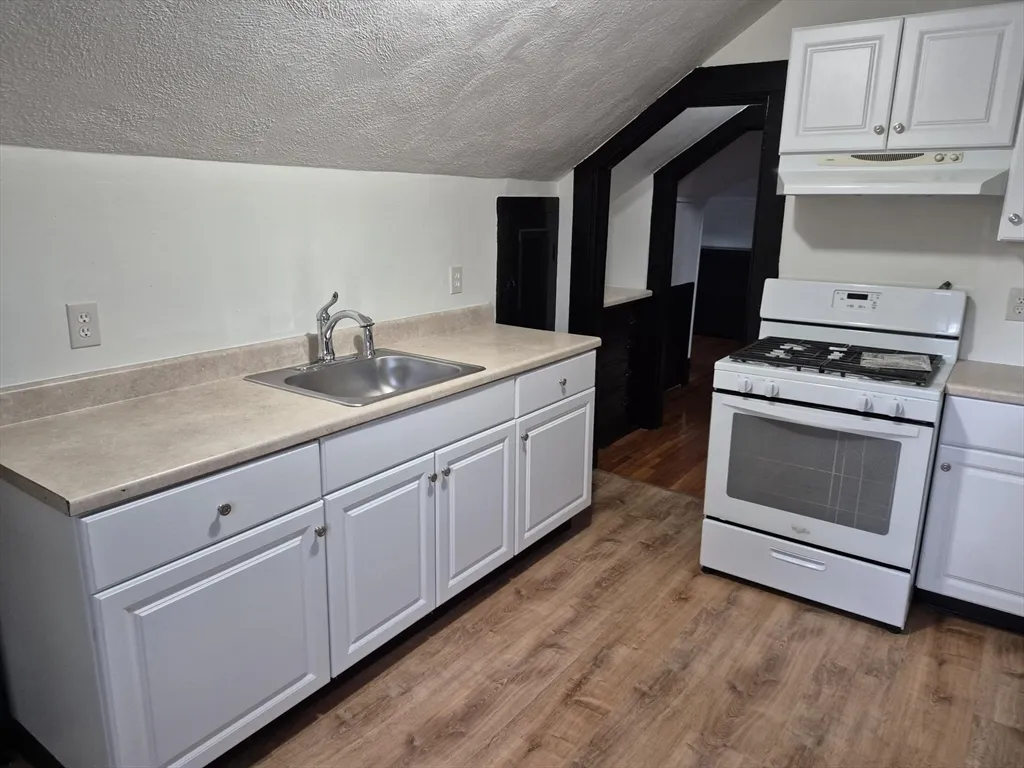 126 W Wyoming, Melrose