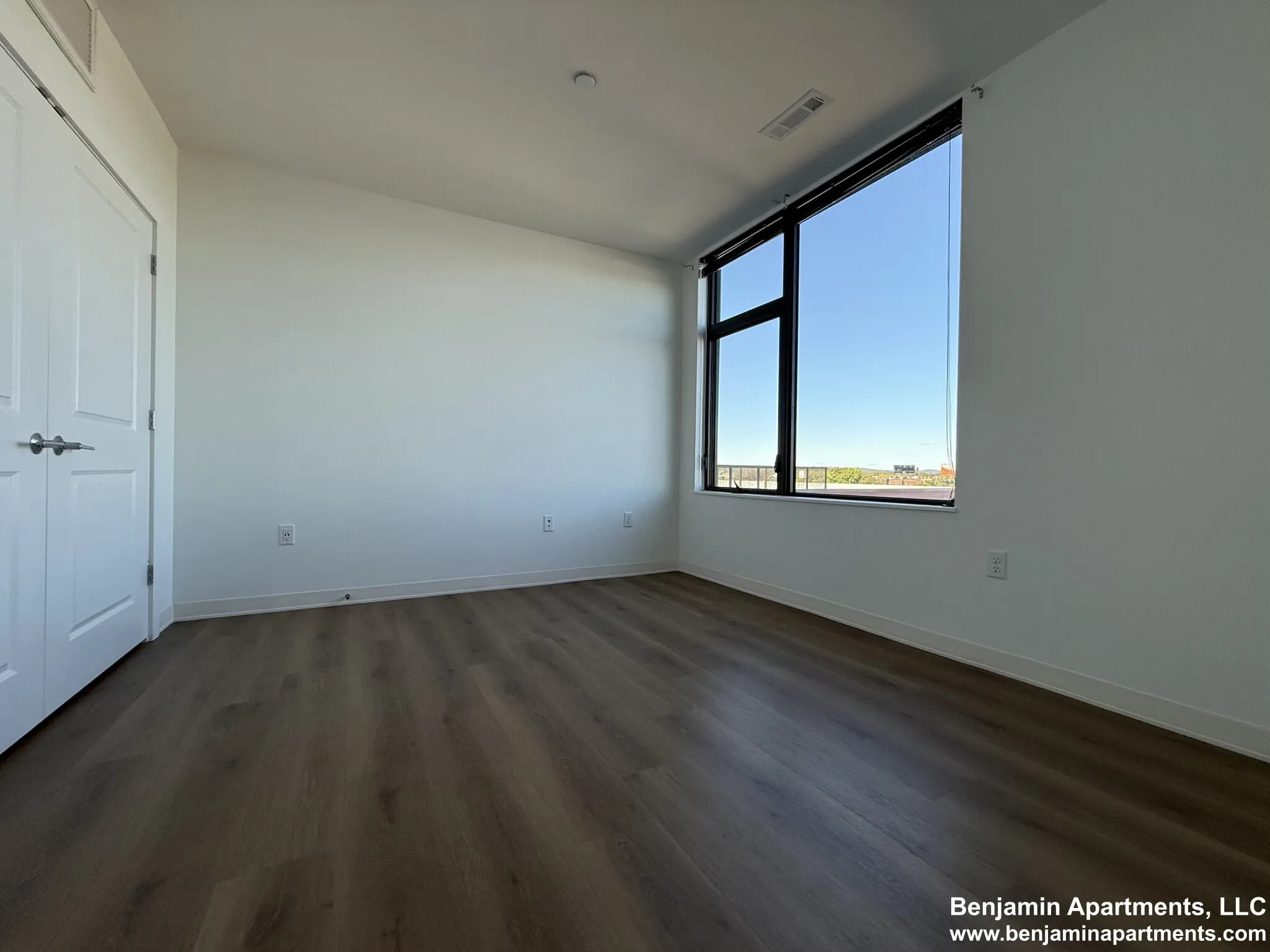 89 Brighton Ave, Allston