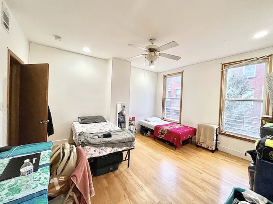 23 Highland Park Ave, Roxbury