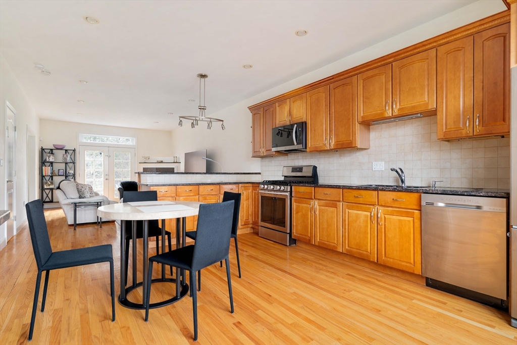 117-1 Florence St, Chestnut Hill