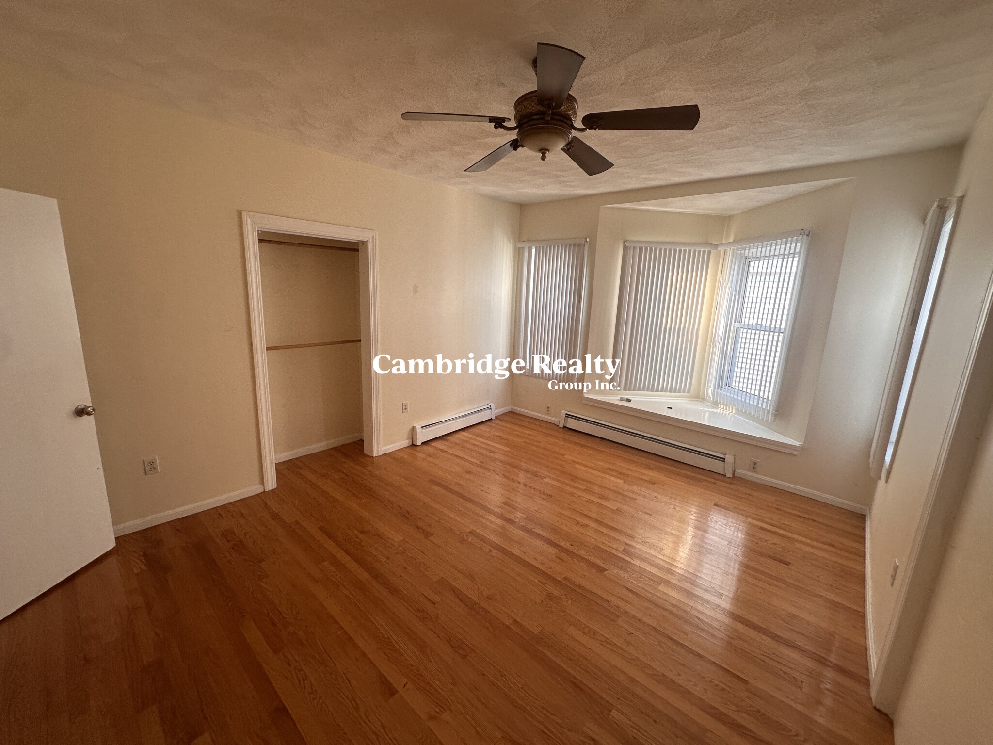 3 bed, 1 bath apartment for rent at 66 Kenmere Rd Unit 2, Medford — photo 11 of 19