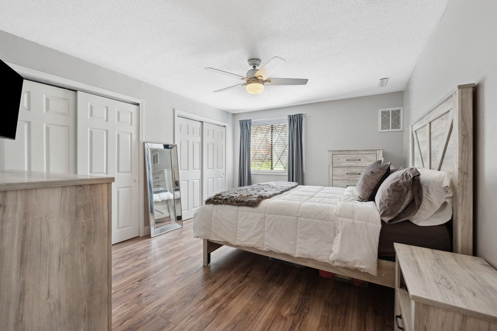 7 Greenbriar Dr, North Reading