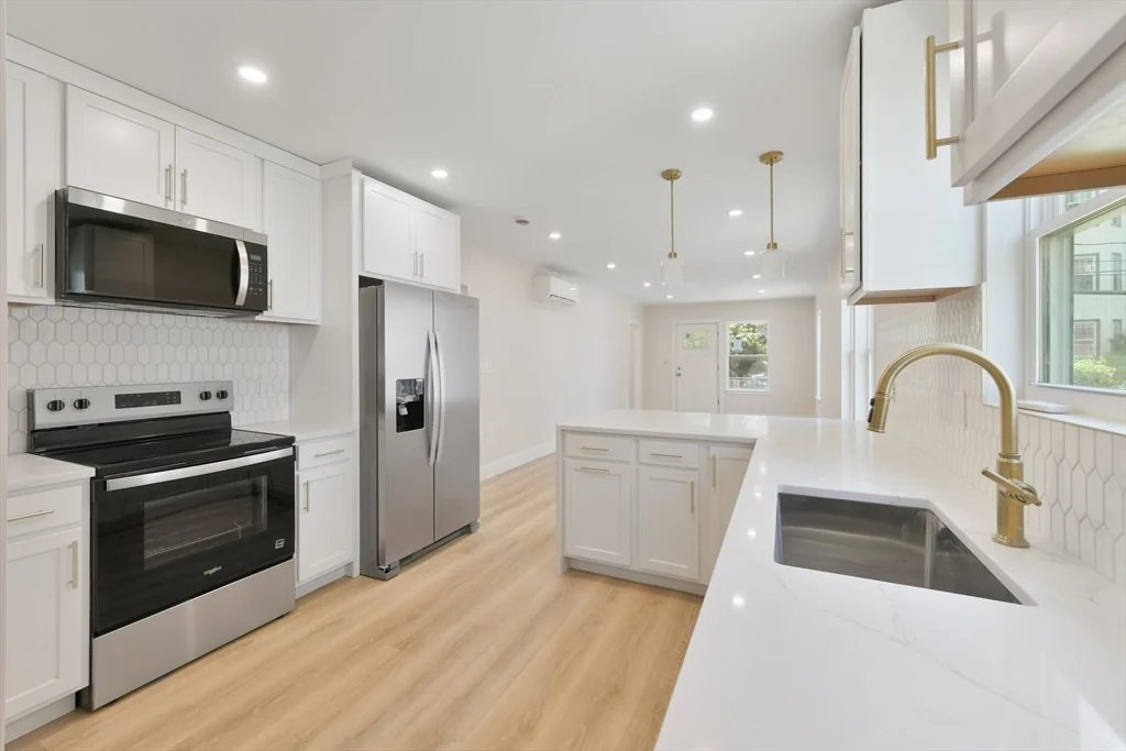 66 Cushman, Brighton